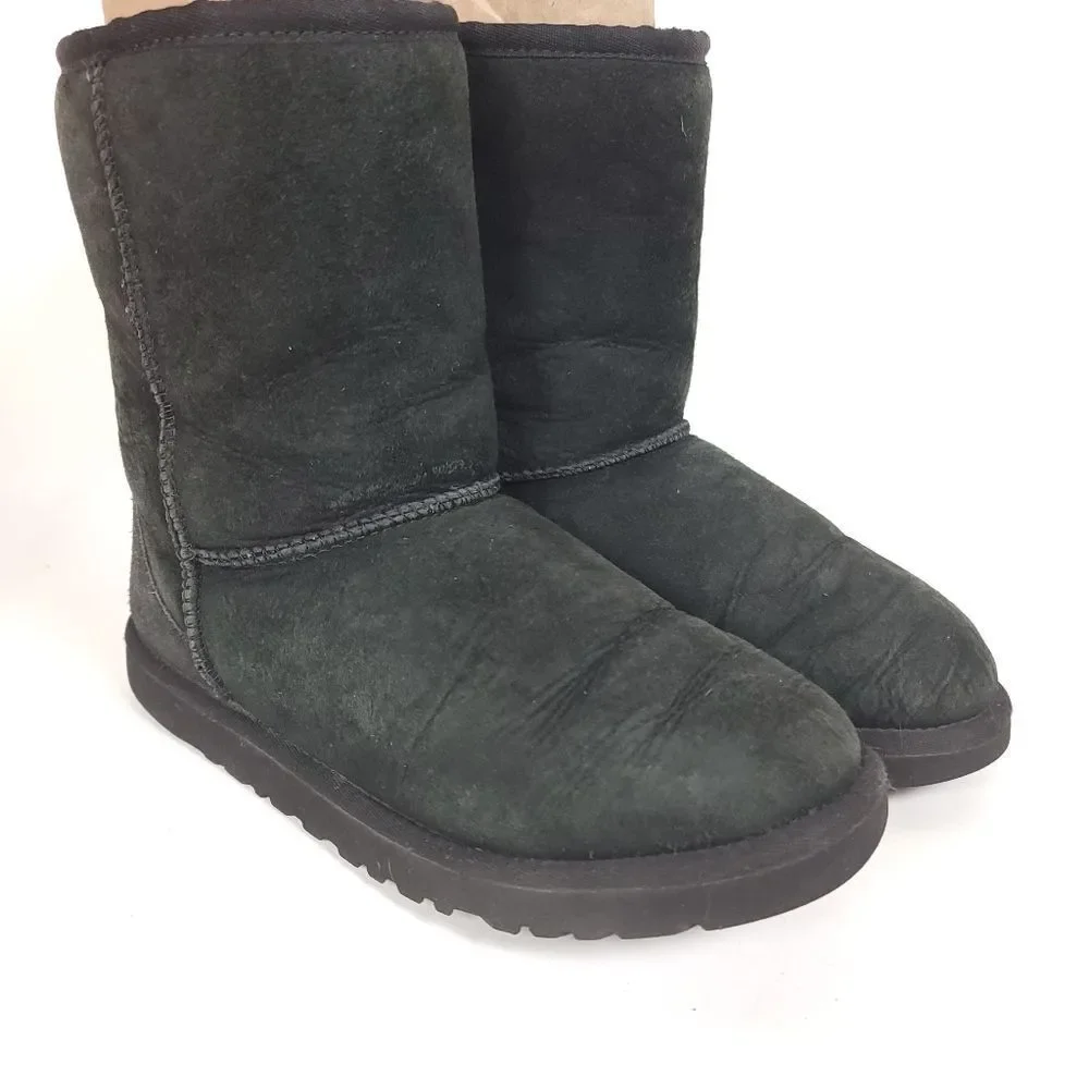 UGG Classic Women's Short II Boots 5251 Black Sheep Skin lamb shearling Size 5